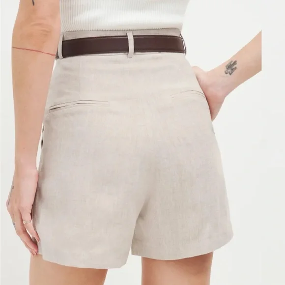 NWT Reformation Mason linen shorts - oatmeal - Picture 3 of 5